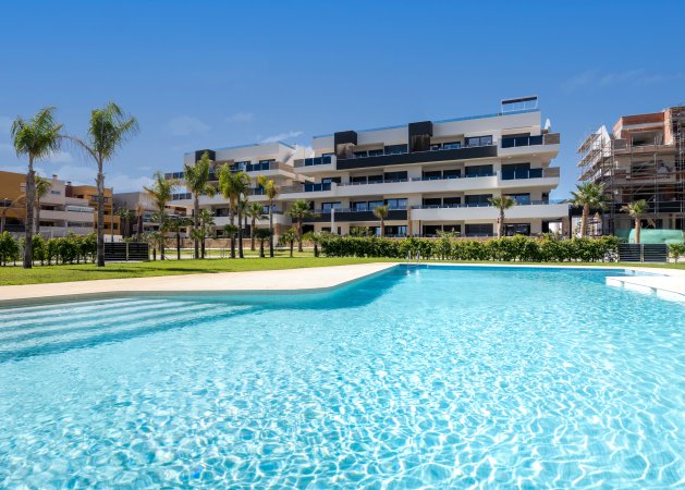 Spacious 2+1 penthouse in the heart of Playa Flamenca (Orihuela Costa) — image 1