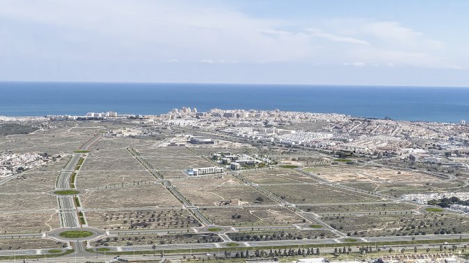 Апартаменты с двумя спальнями 2+1 в Торревьехе — фото 3