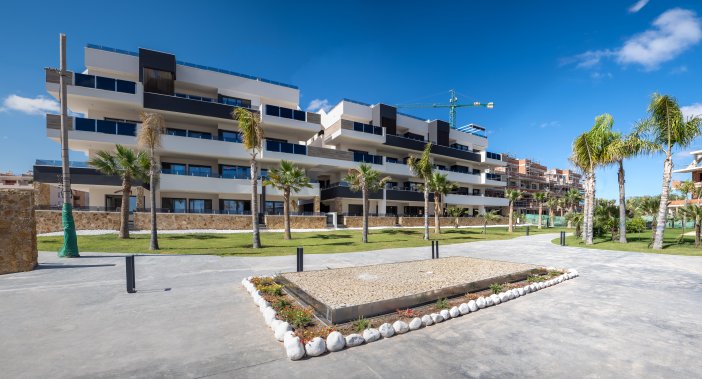 New 2+1 apartments in Playa Flamenca (Orihuela Costa) — image 2