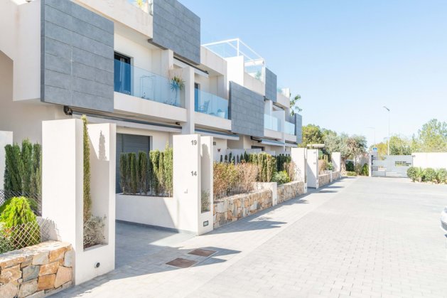 Bungalow 3+1 en Los Balcones, Torrevieja — фото 2