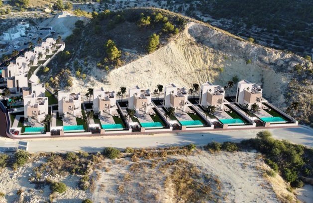 Villa 4+1 in Balcon de Finestrat (Benidorm) — image 1
