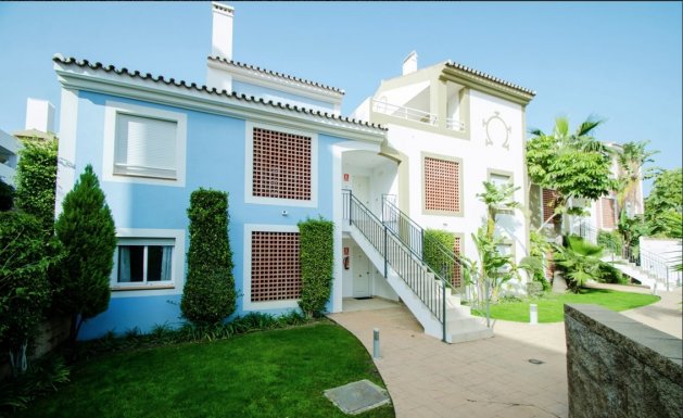 Penthouse in a prestigious residential complex called «Cortijo del Mar», Estepona — image 2