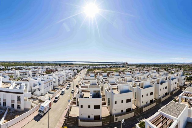 Villas 3+1 in Torrevieja — image 1