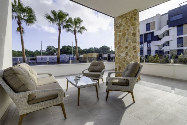 Spacious 2+1 penthouse in the heart of Playa Flamenca (Orihuela Costa) — image 4