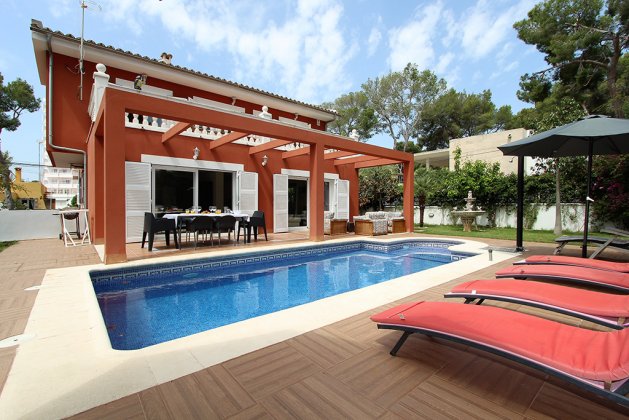 Villa con piscina en Palmanova, Mallorca — фото 1