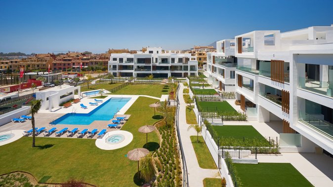 2+1 apartment in Estepona — image 1