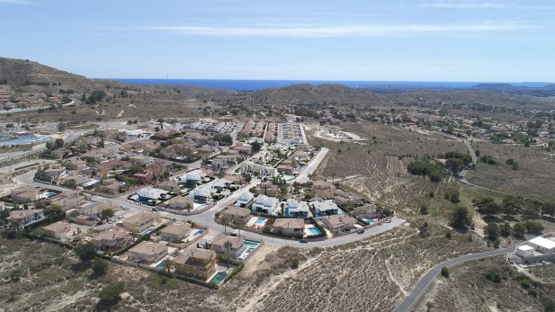 3+1 chalet in Busot, Alicante