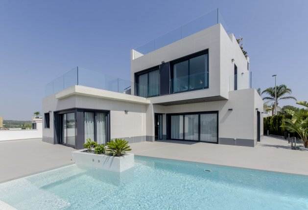 Modern villa near the sea in Punta Prima, Torrevieja — image 1