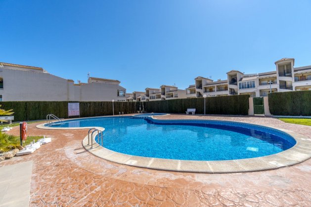 Penthouse at 2 km from the sea in La Cinuelica, Costa Blanca — image 2