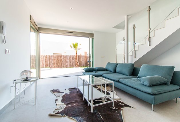 New villa in Villamartin near the sea — image 2