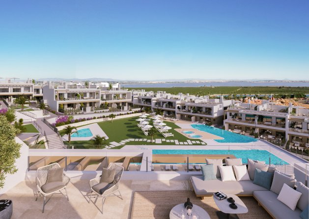 Бунгало  с 2 спальнями и 2 ванными в Торревьехе — фото 3