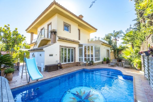 Villa de dos plantas en Cabo Roig, Orihuela-Costa a 100 metros del mar — фото 1
