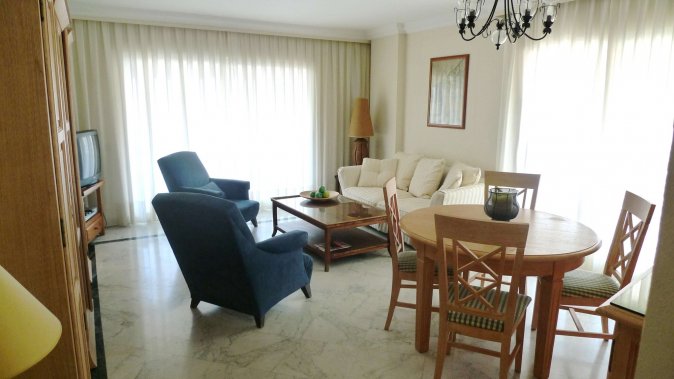 Apartments in the centre of Puerto Banus, Marbella — image 1