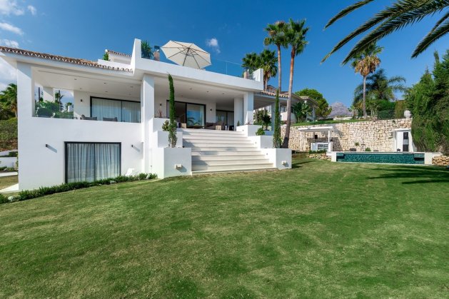 Villa at 10 minutes from the beach in Nueva Andalusia, Marbella — image 1