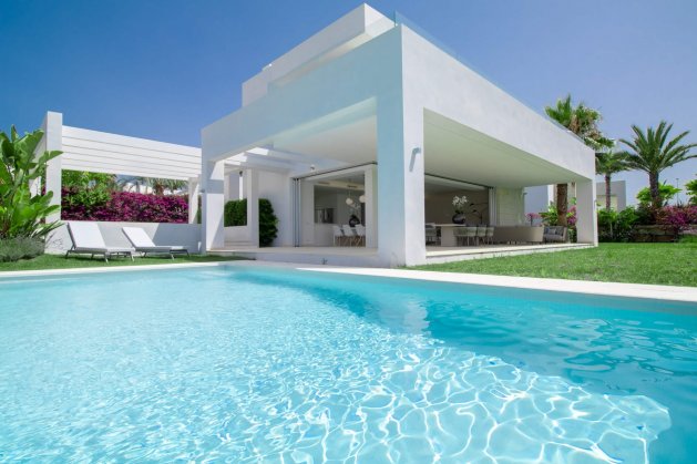 Villa with sea view in Rio Real, Marbella — image 1
