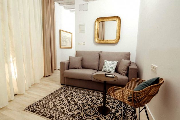 Boutique hotel at 300 meters from the sea in Alicante — image 1