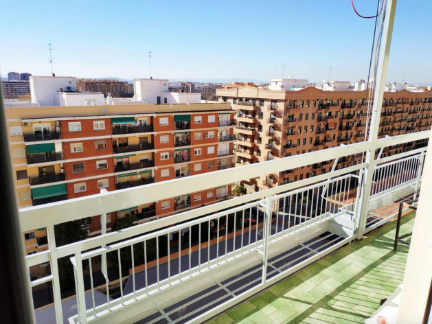 Apartments in Valencia — image 4
